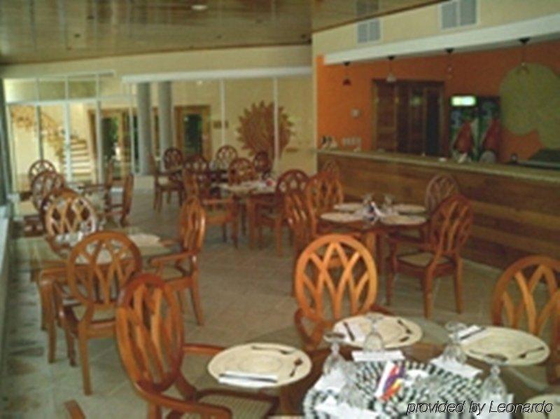 Hotel Vistamar Beachfront Resort & Conference Center Pochomil Restaurant foto